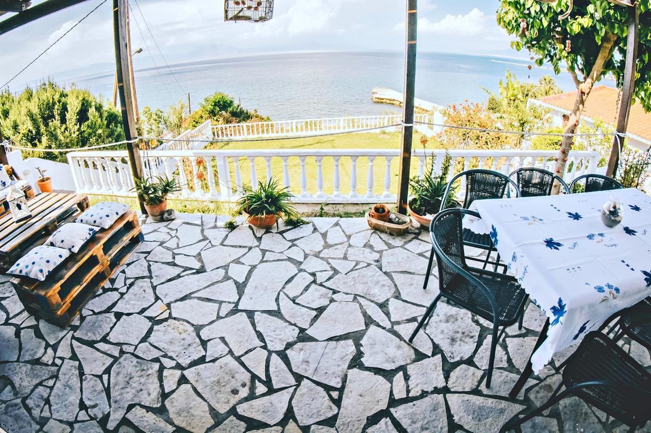 Villa Galanis By The Sea Niforeika Eksteriør billede