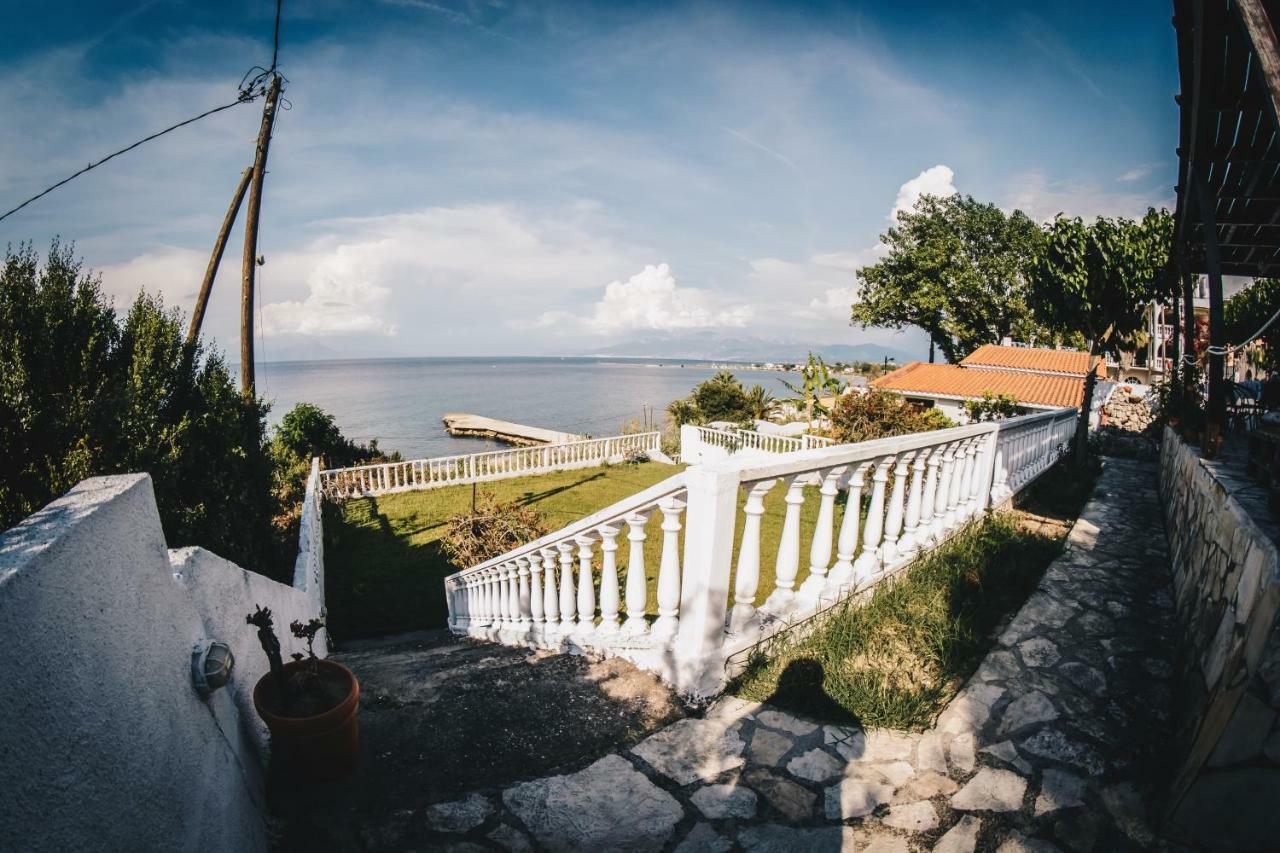 Villa Galanis By The Sea Niforeika Eksteriør billede